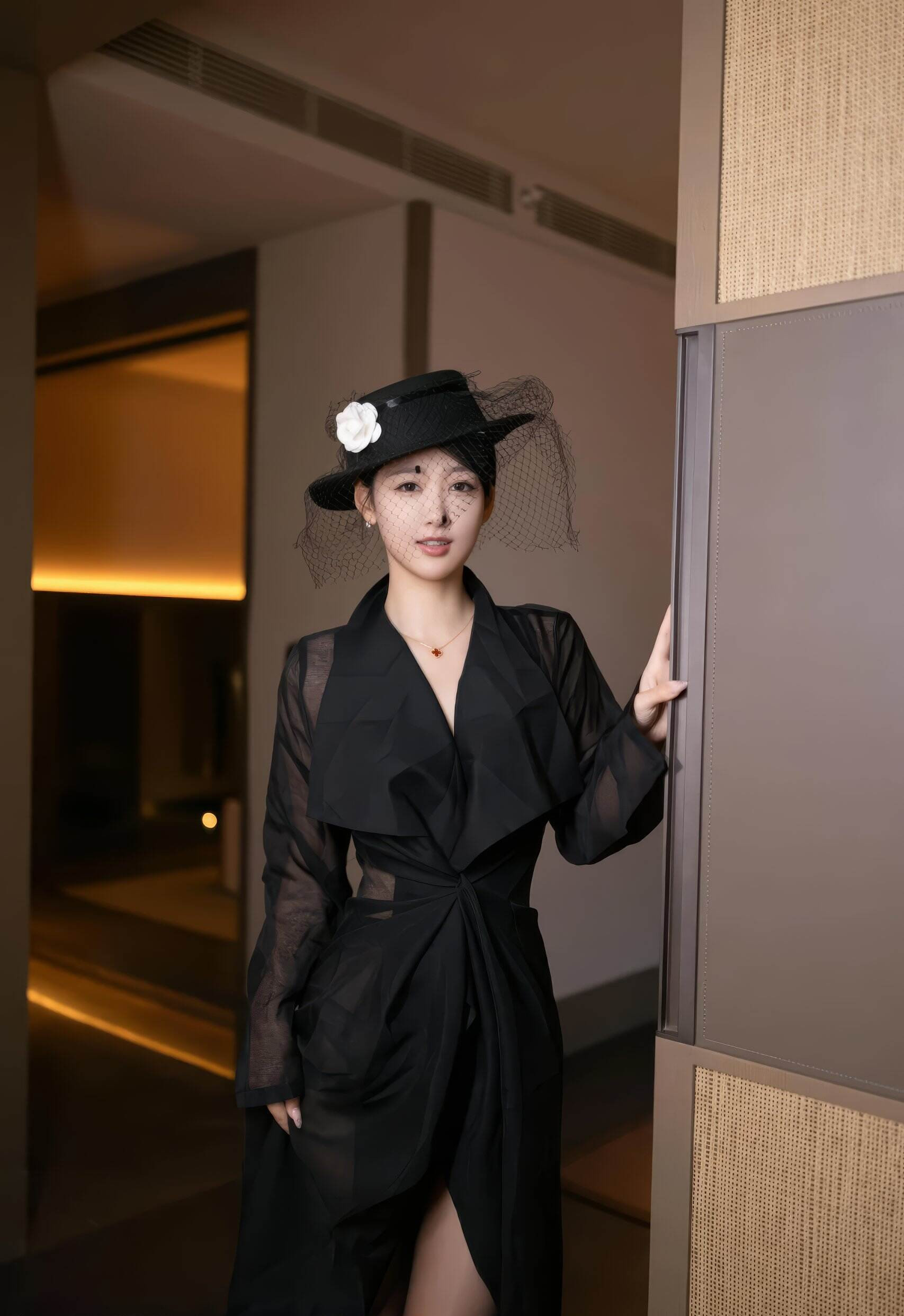 [XiuRen秀人网] 2026.02.02 No.11309 唐安琪 性感黑色情趣内衣 珠海旅拍写真 [74+1P]