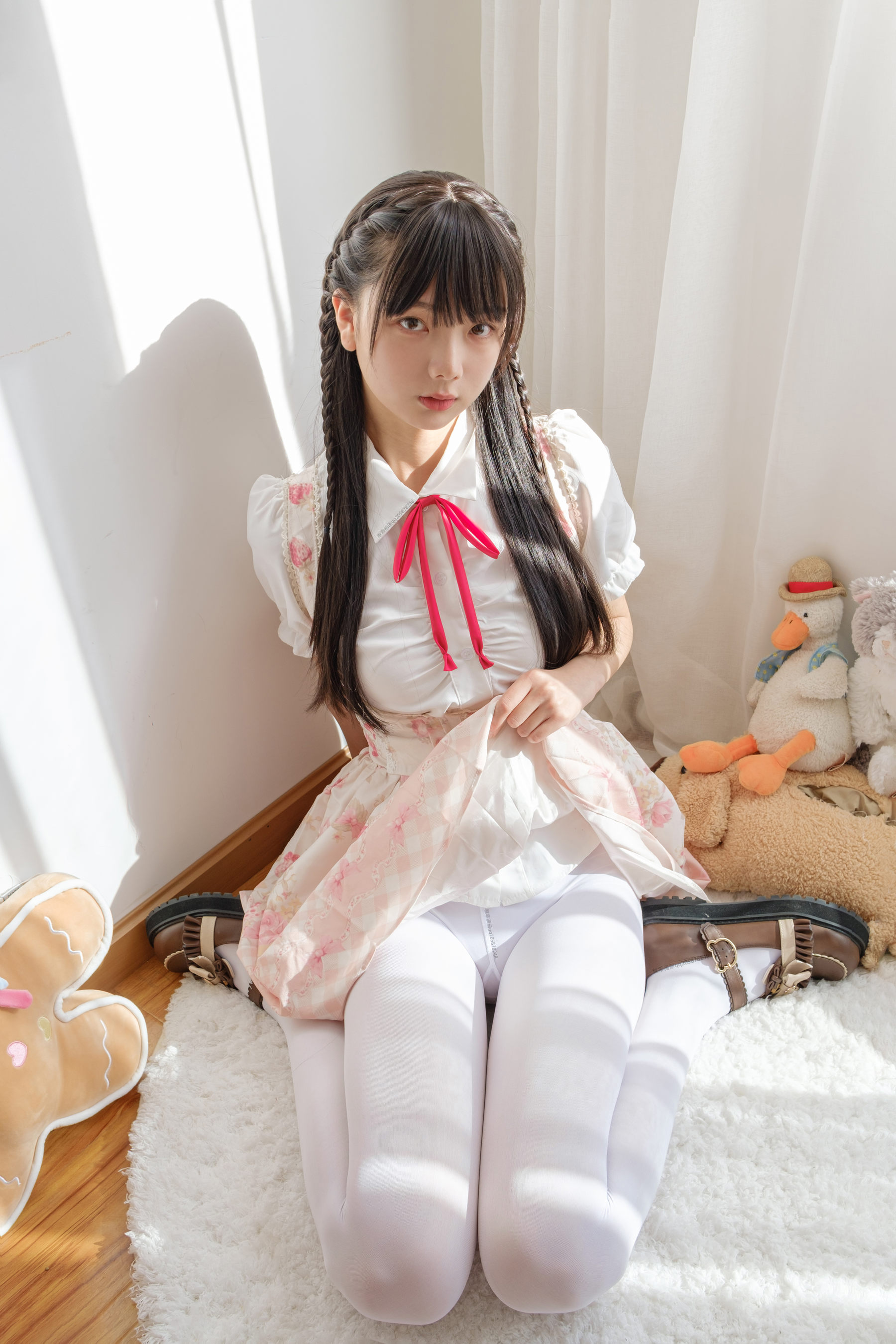 [稚乖画册] 夜夜 白丝JK [81P]