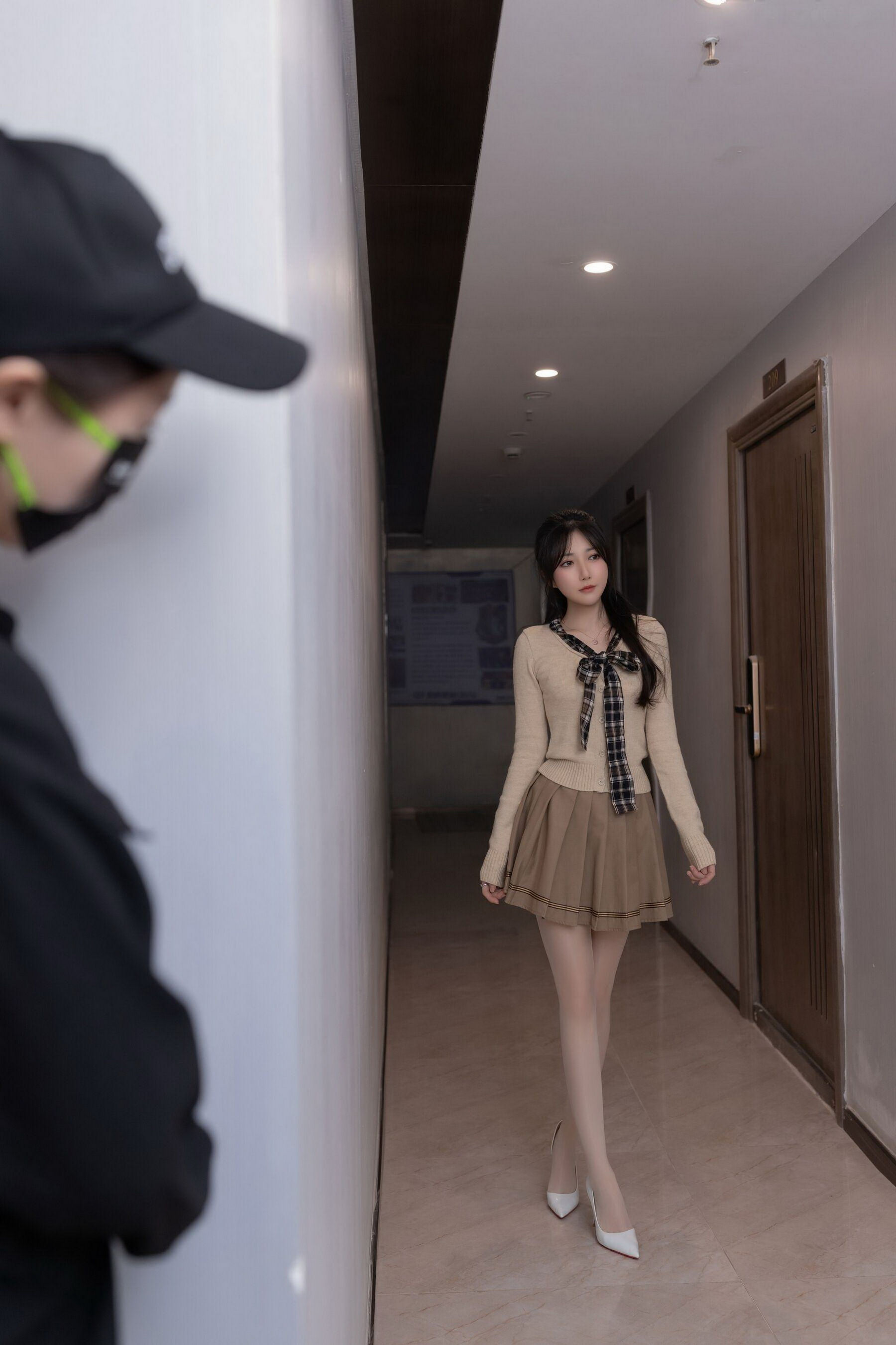 [秀人内购] 鱼子酱Fish 诱人私拍福利 跟踪