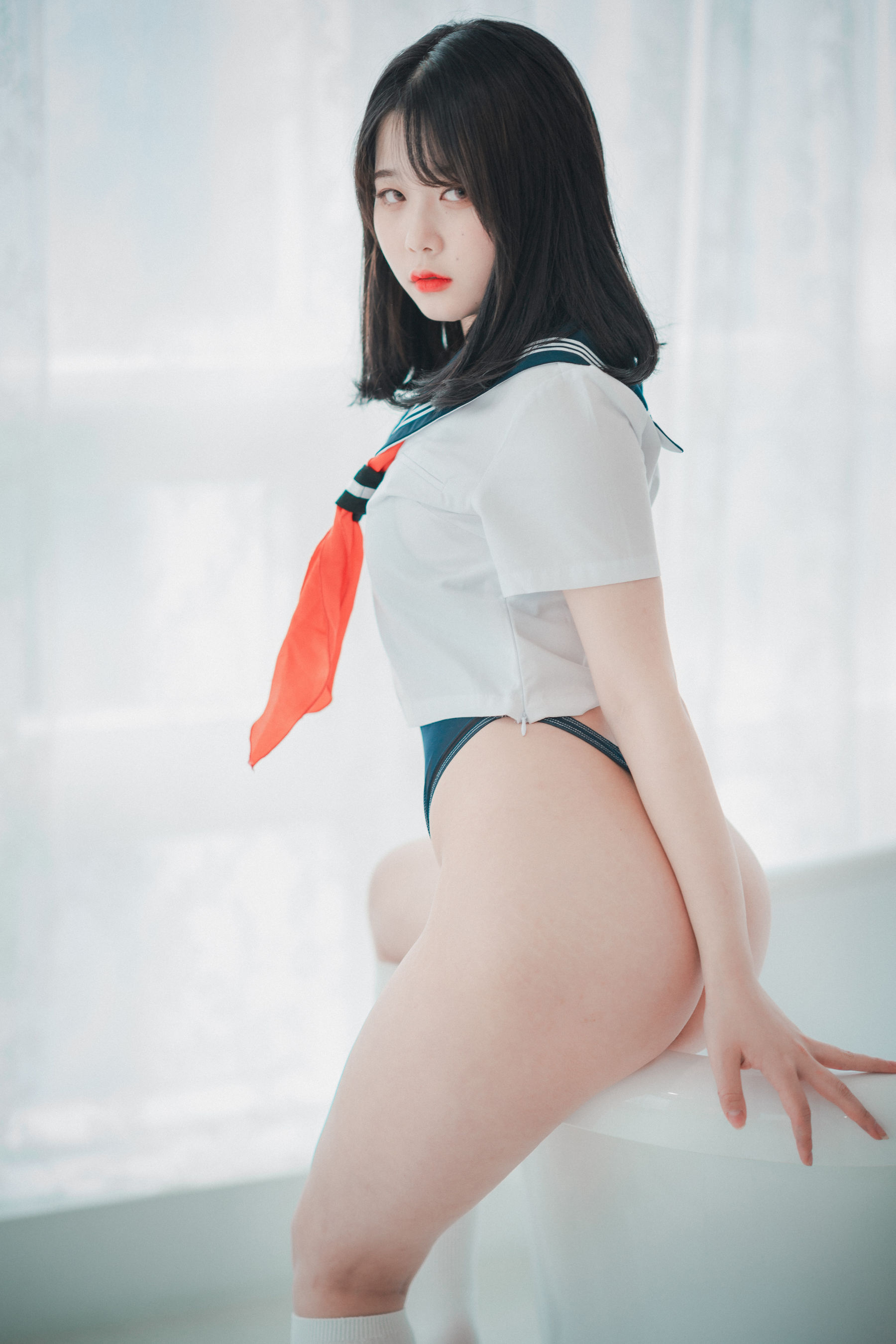 [DJAWA] Zia – Swimming Lessons [48P]