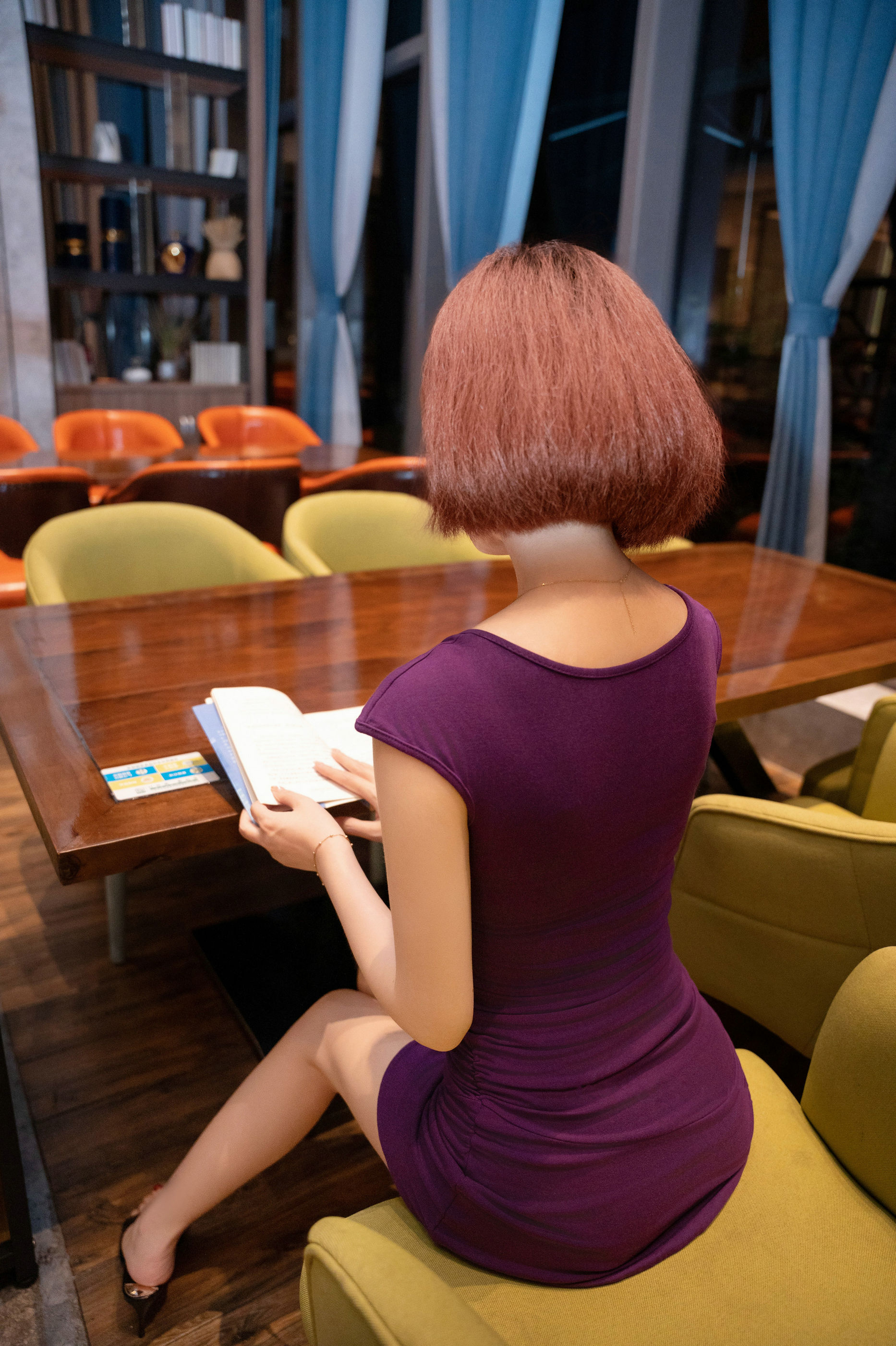 [秀人内购] 白芷yy 诱人私拍福利 紫色