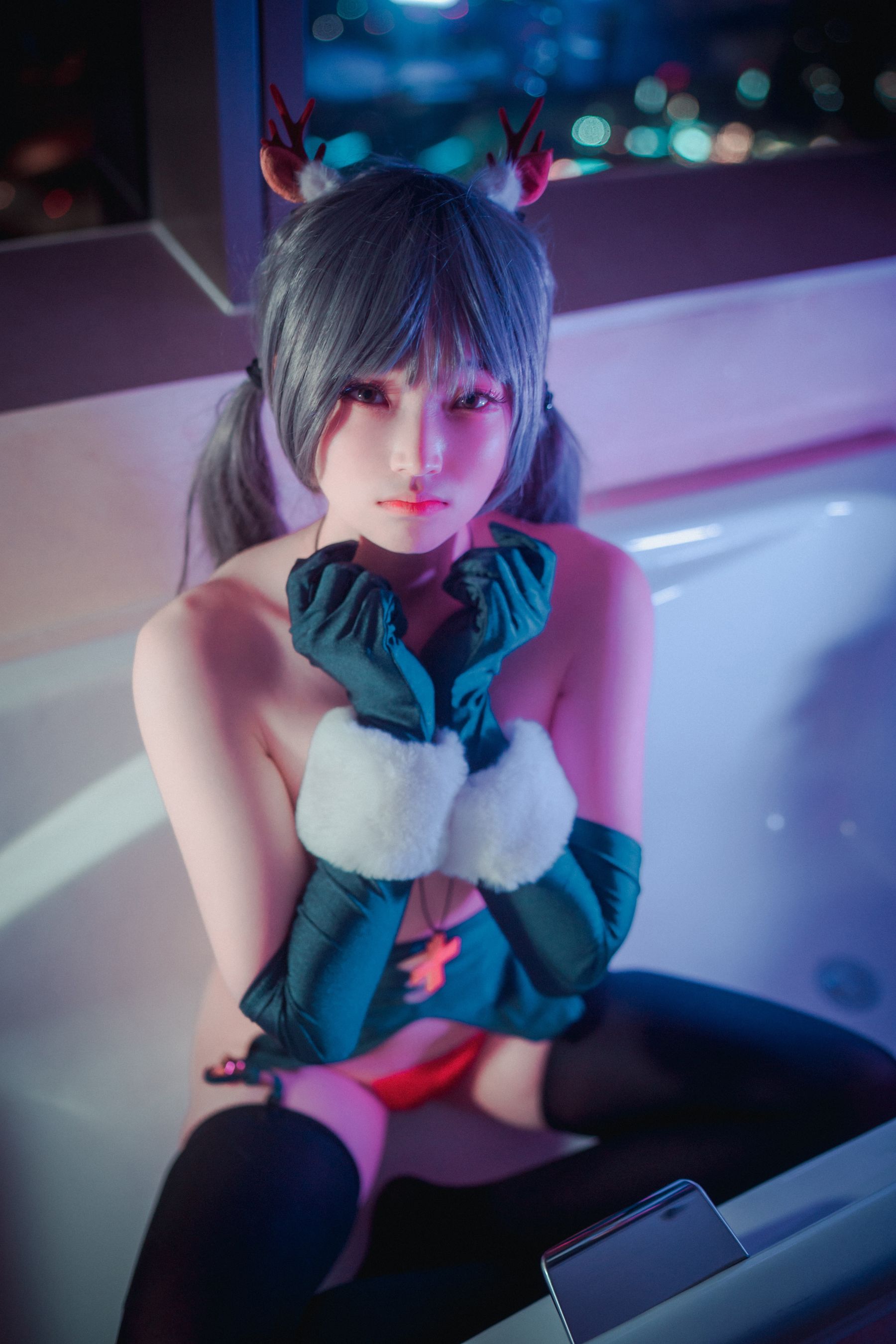 [DJAWA] Bambi – Nuit de Noël avec Bambi [128P]