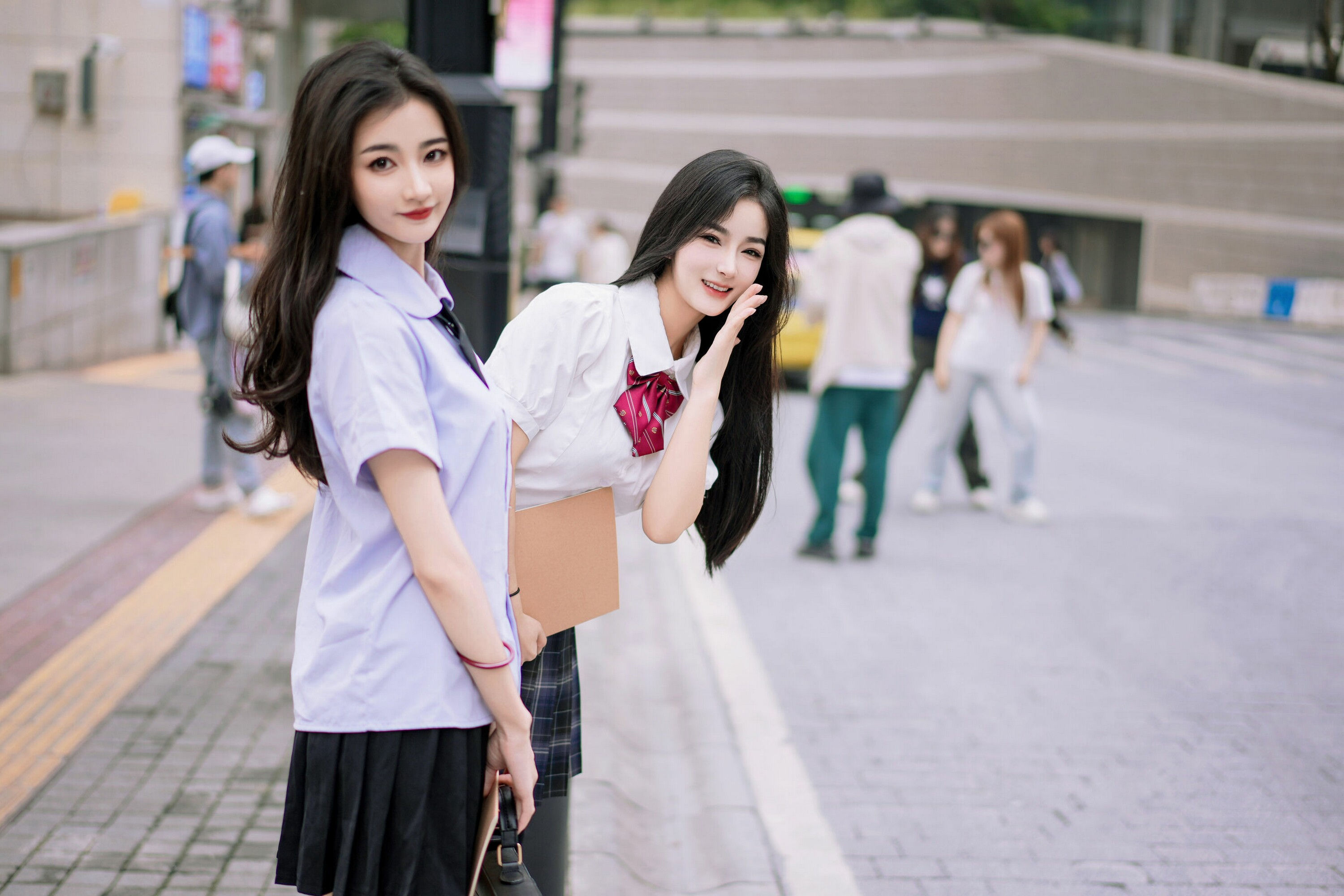 [秀人内购] 鱼尾fish & 谭小灵 诱人私拍福利 双人JK