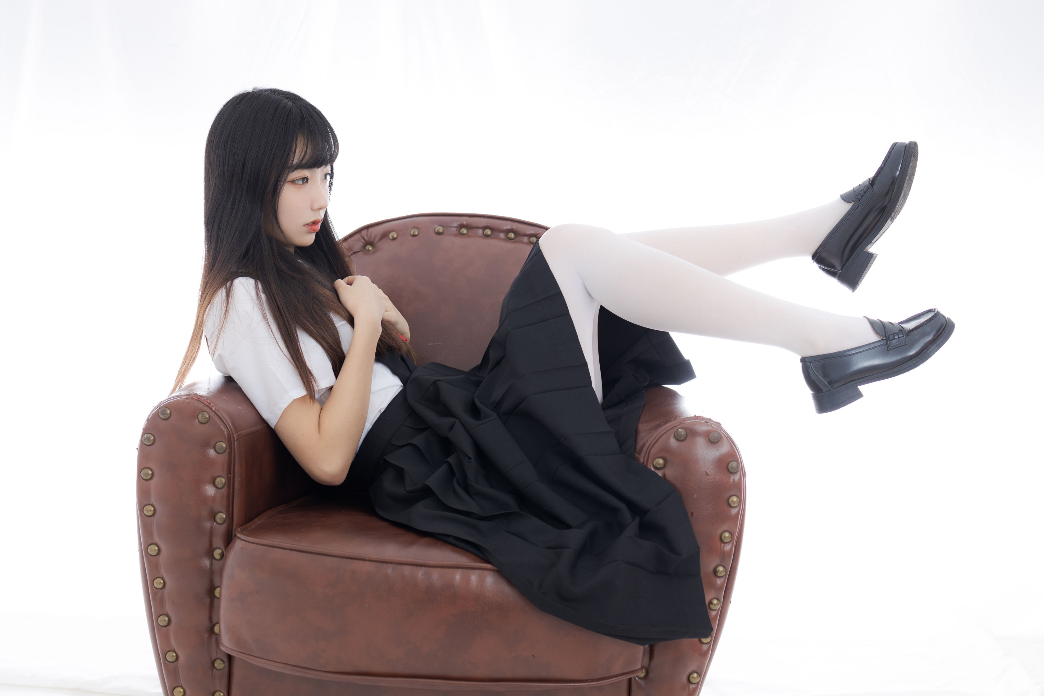 [紧急企划] NO.011 出境妹子：一只喵喵梓 [108P]