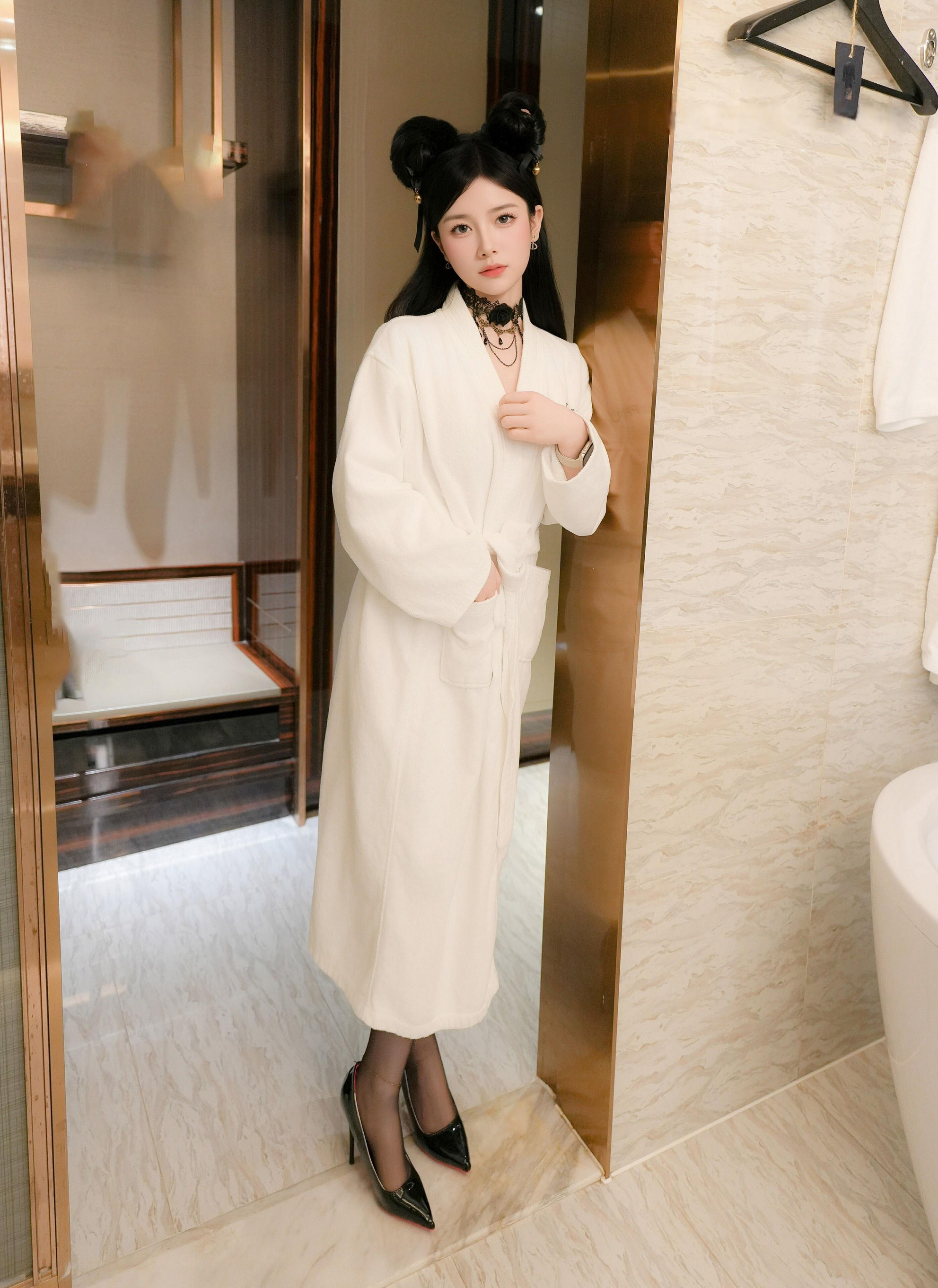 [秀人内购] 优酱 诱人私拍福利 蕾丝黑内