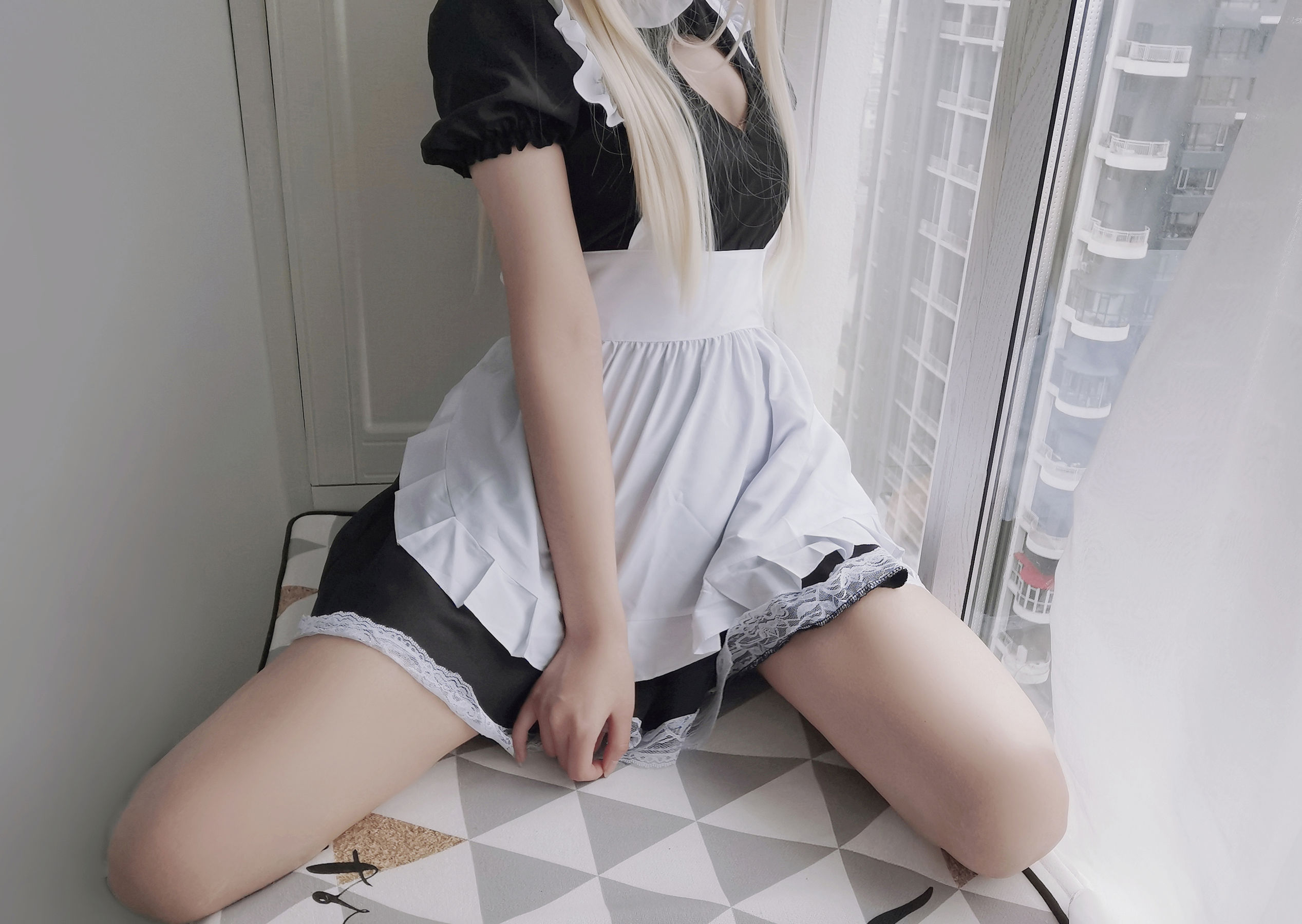 [COSPLAY]eloise软软 – 女仆长裙