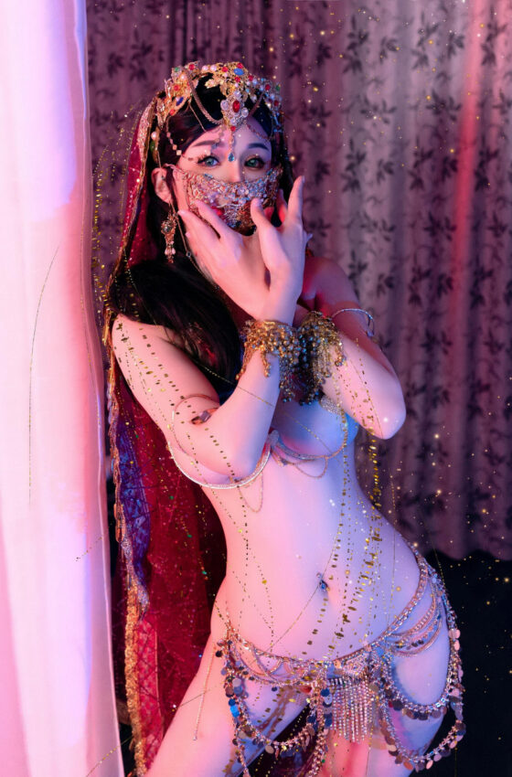 [秀人内购] 不吃冰淇淋 诱人私拍福利 芭比娃娃敦煌飞天