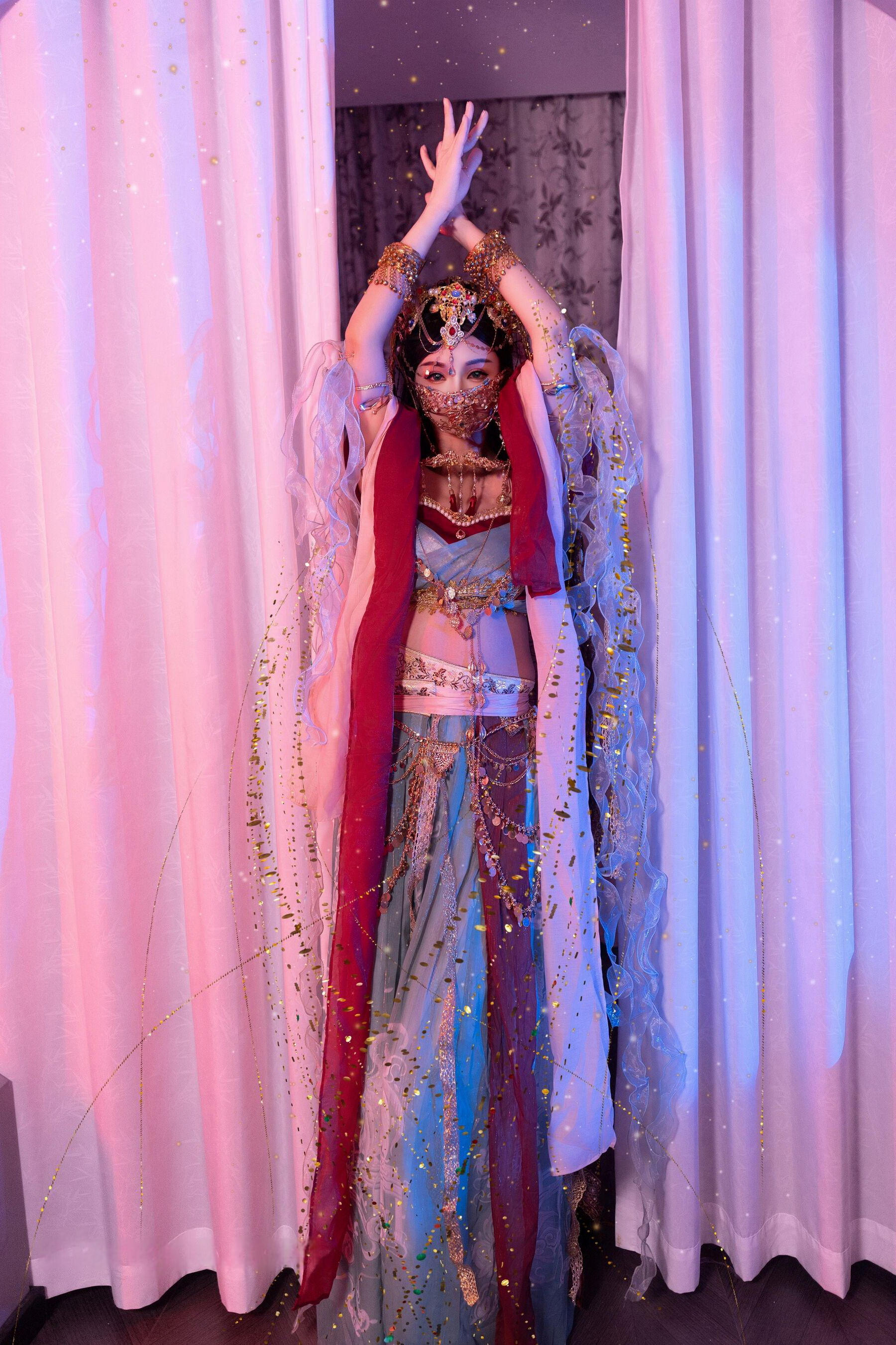 [秀人内购] 不吃冰淇淋 诱人私拍福利 芭比娃娃敦煌飞天