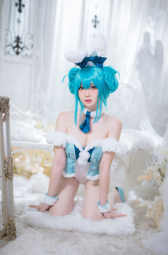 [COSPLAY] 焖焖碳 – 初音兔女郎