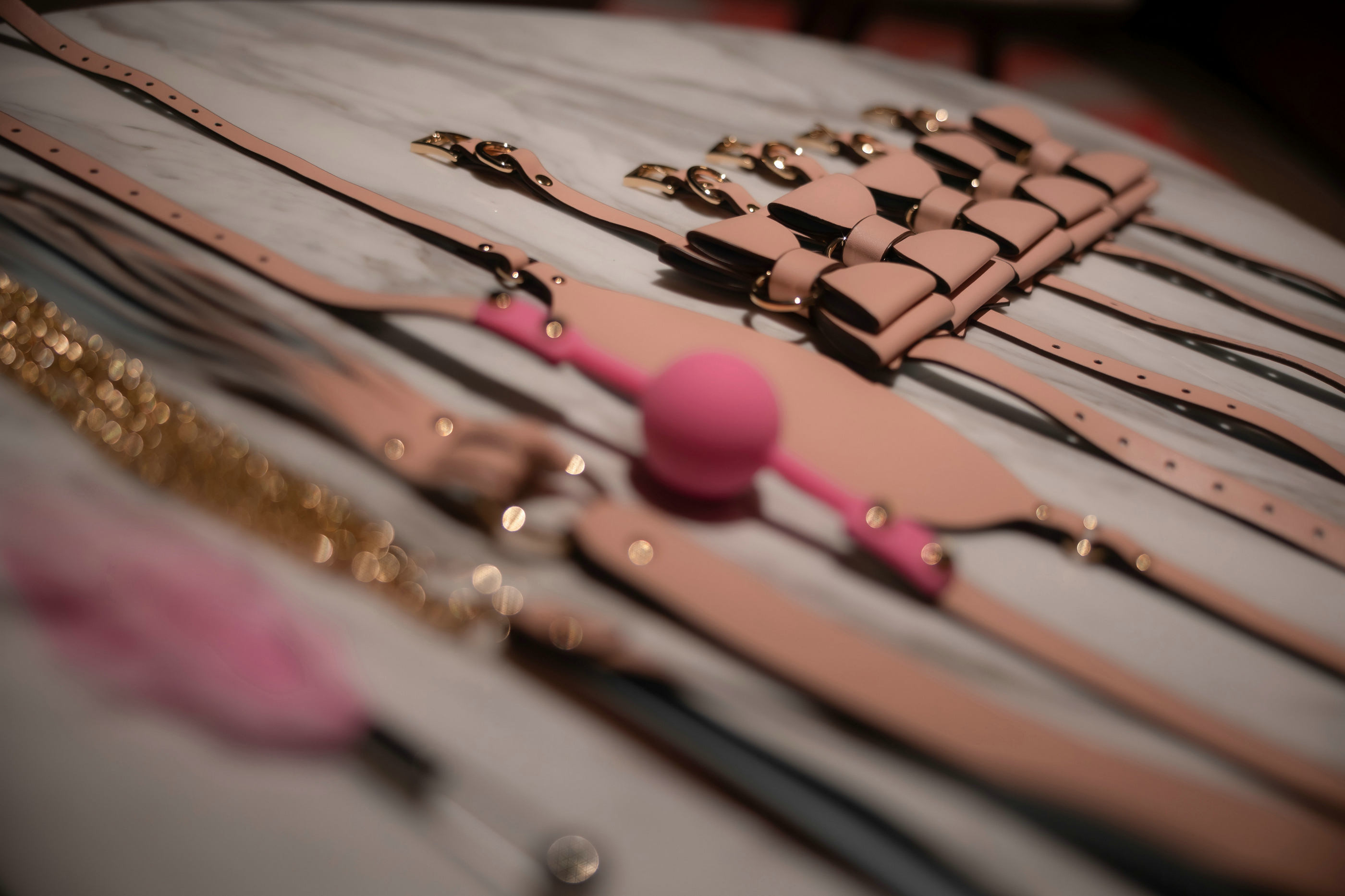 [秀人内购] 谢小蒽 诱人私拍福利 粉色情趣