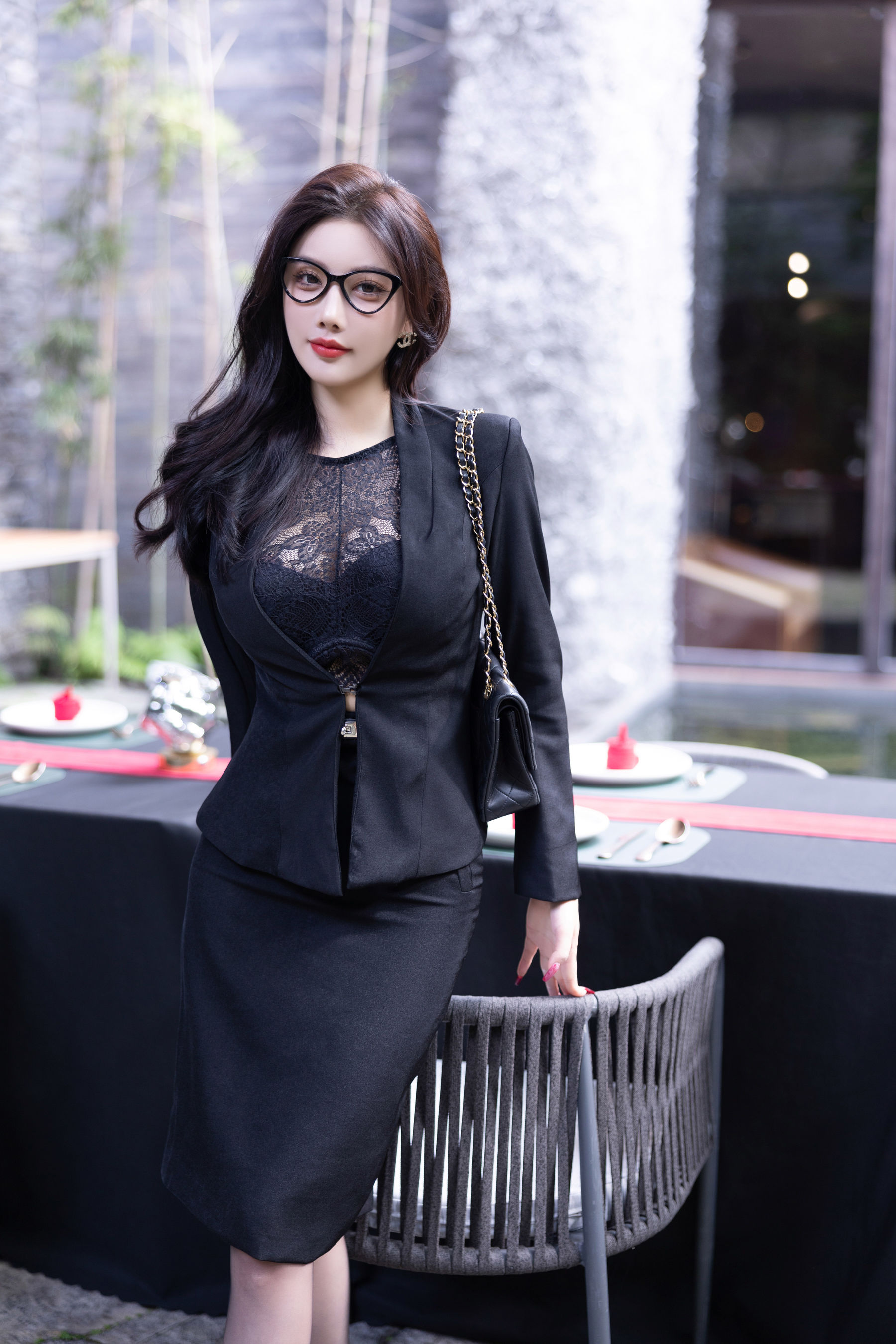 [秀人内购] 杨晨晨 诱人私拍福利 都市OL职业装