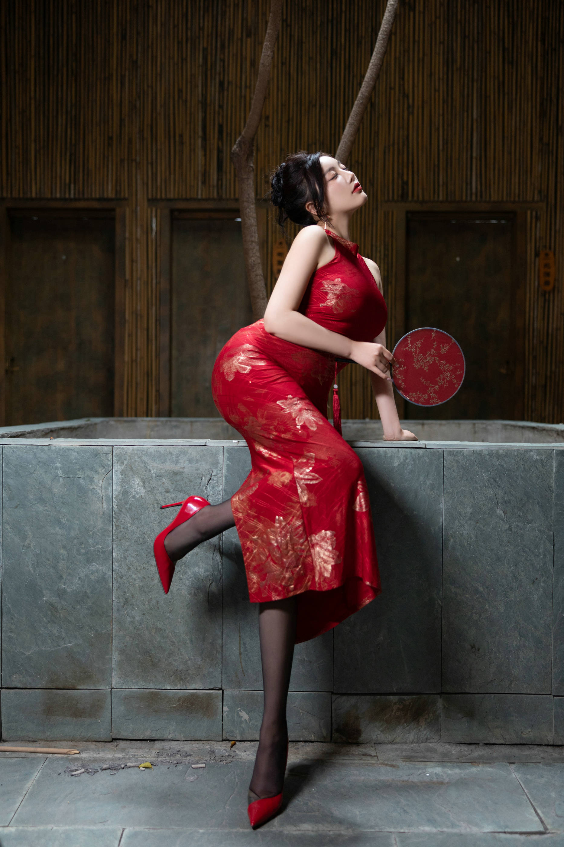 [秀人内购] 杨晨晨 诱人私拍福利 红色旗袍