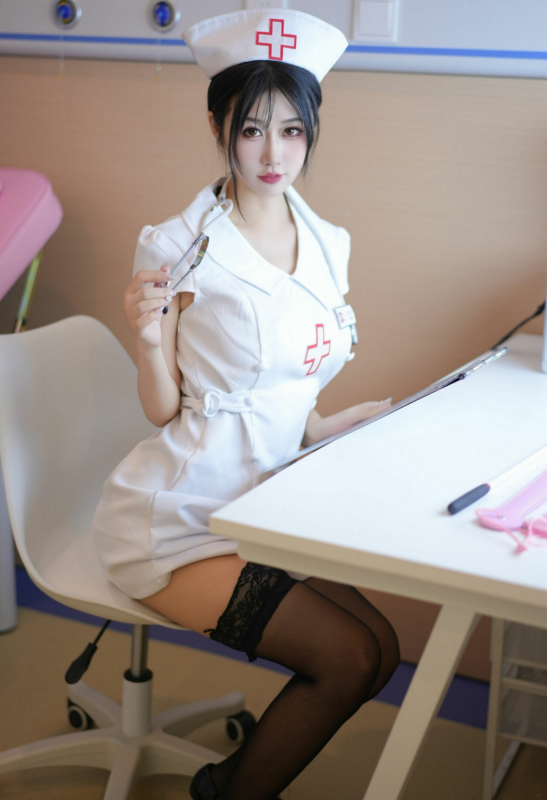 [秀人内购] laura阿姣 诱人私拍福利 黑丝护士