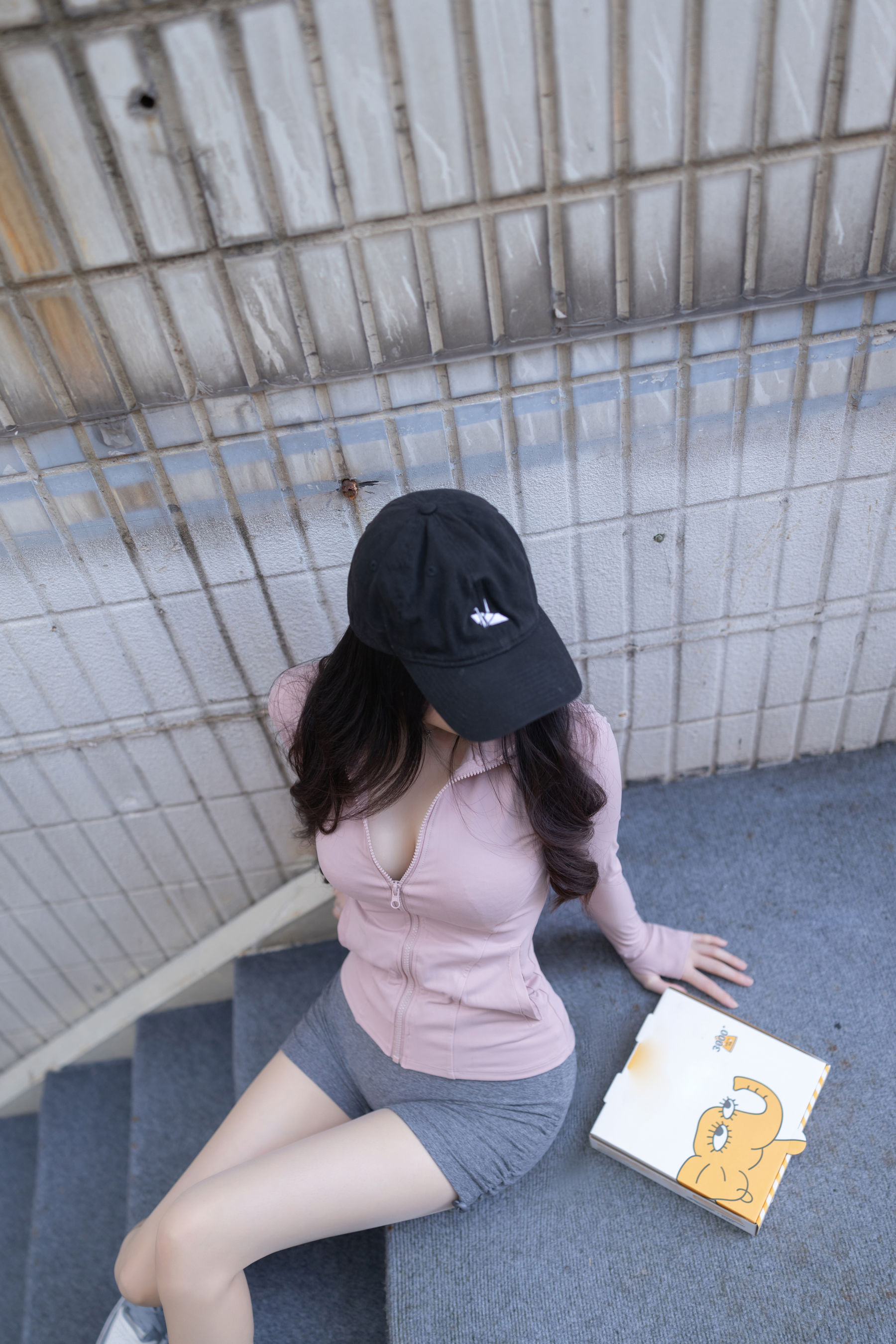 [秀人内购] 鱼子酱 诱人私拍福利 披萨pizza