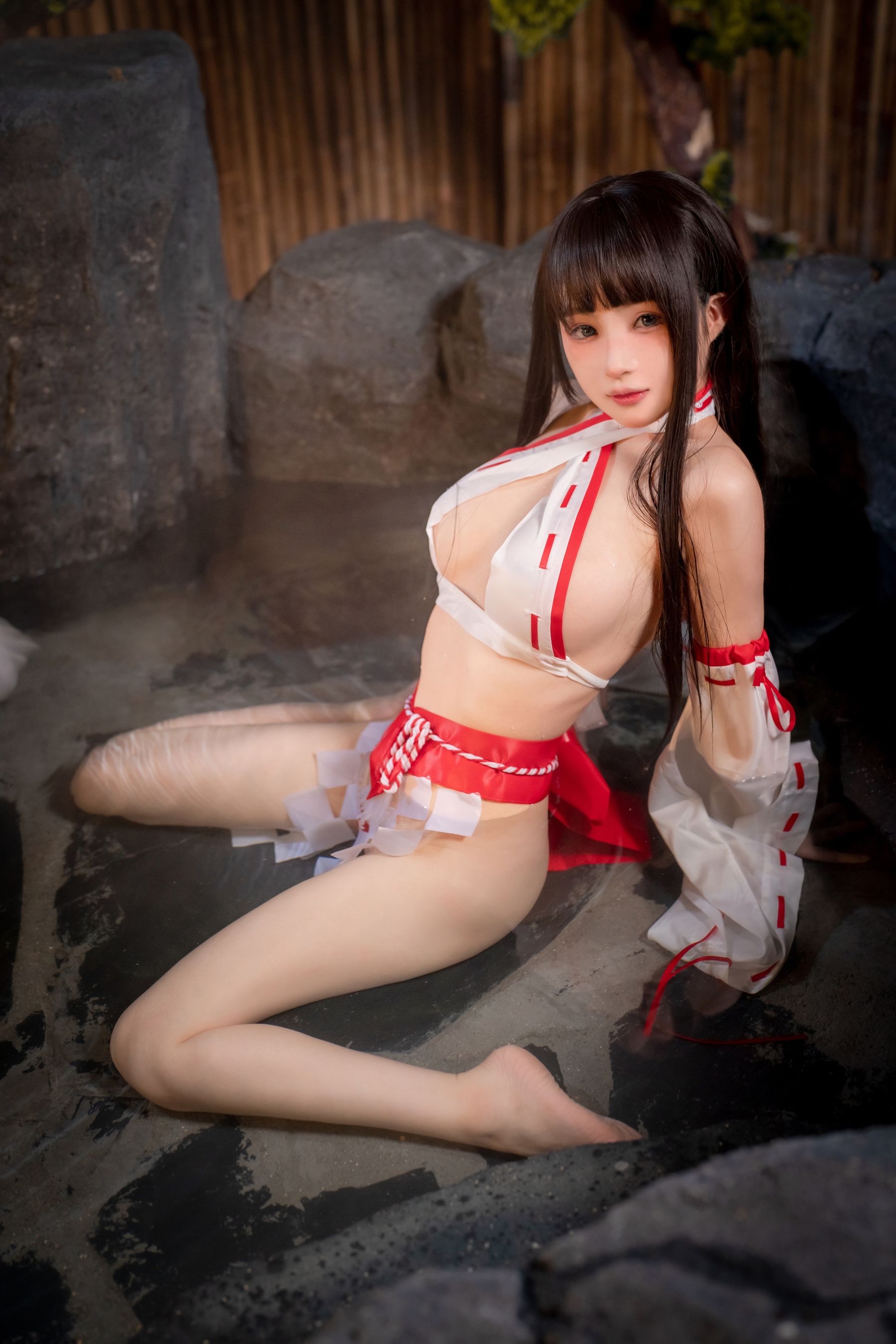 [COSPLAY] 桜井宁宁 – 纯洁巫女
