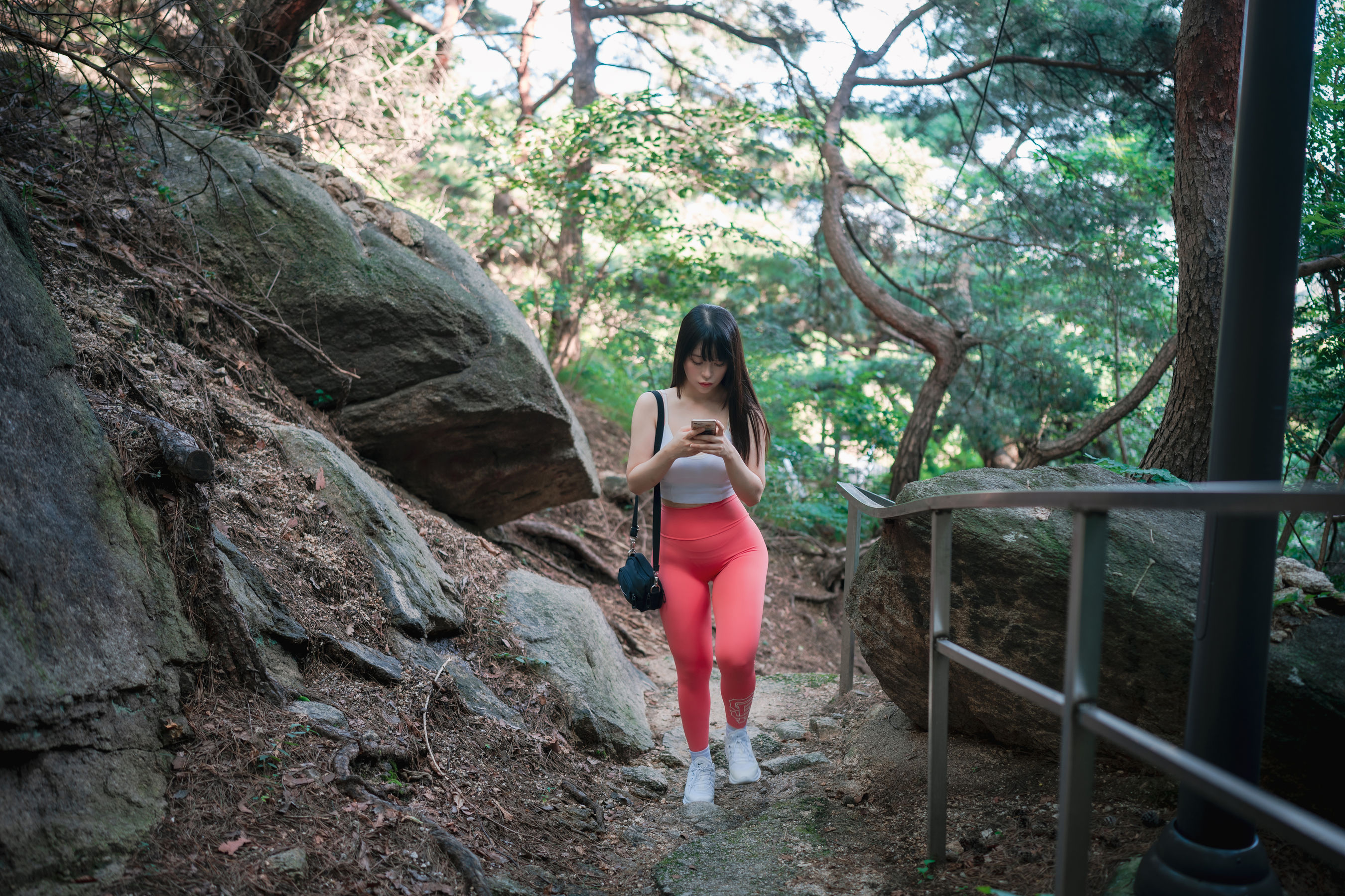 [DJAWA] ZziZzi – Naughty Trekking 2nd Course + S.Ver [105P]