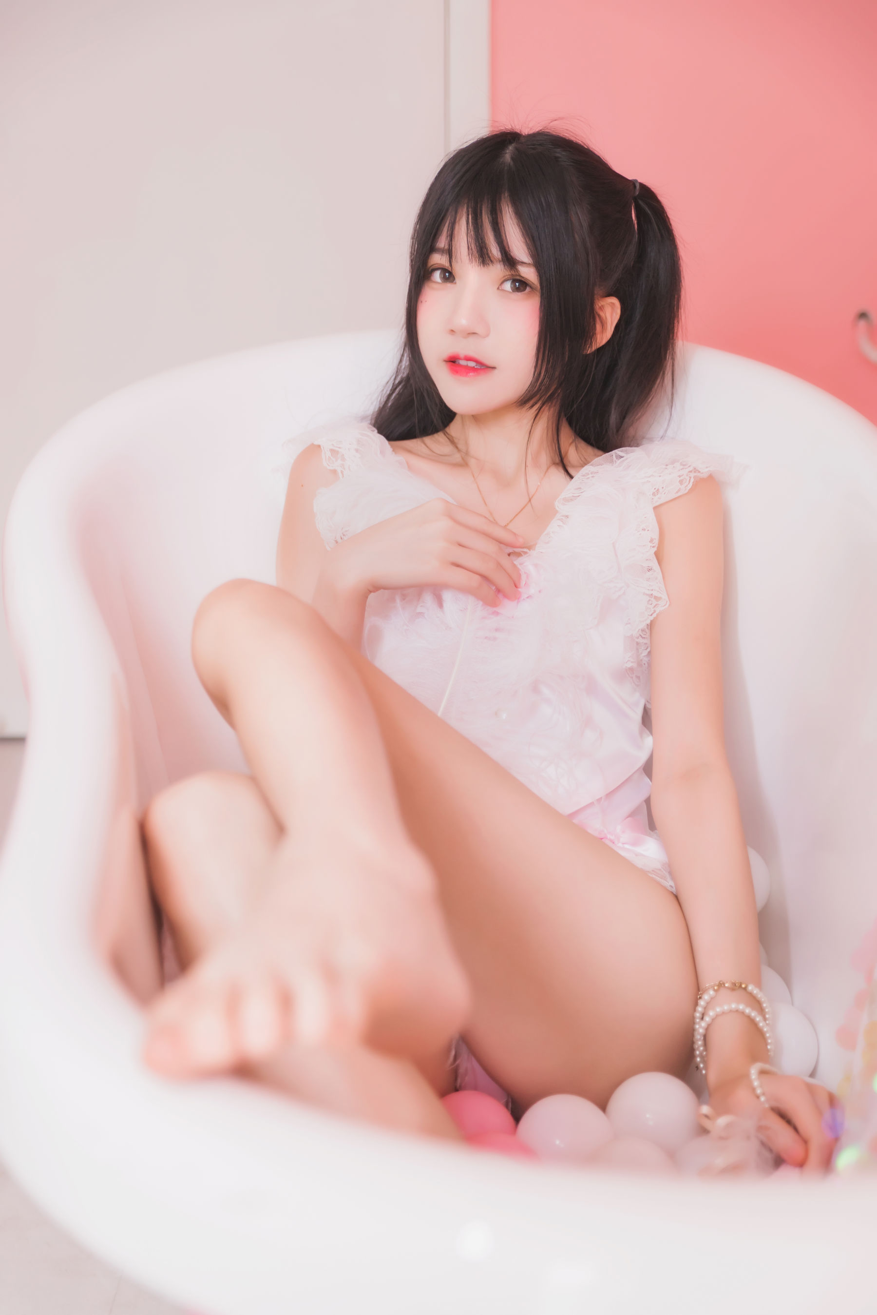 [COSPLAY] 桜桃喵 – 冬眠系列 粉色浴缸
