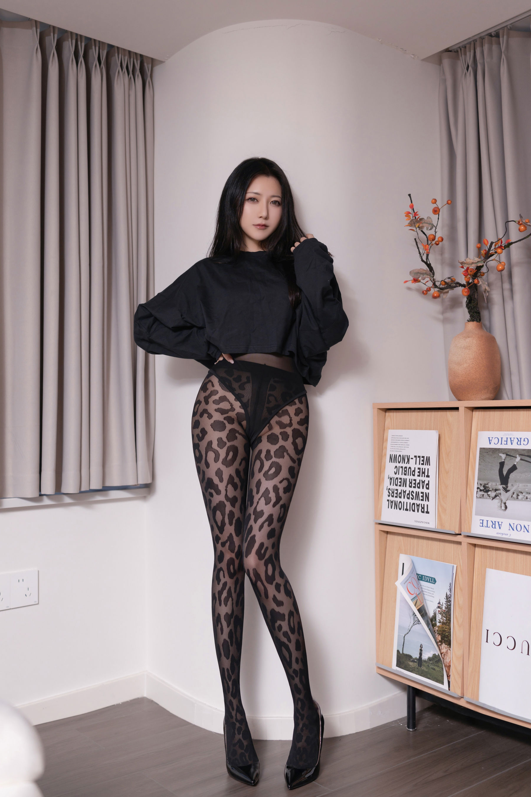 [秀人内购] 鱼子酱Fish 诱人私拍福利 性感的丝