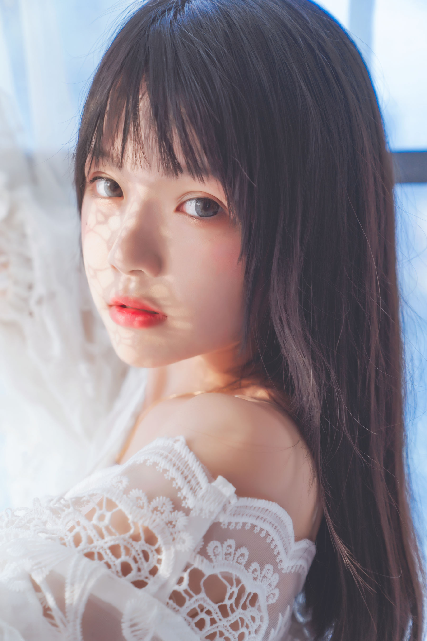 [COSPLAY] 桜桃喵 – 初雪