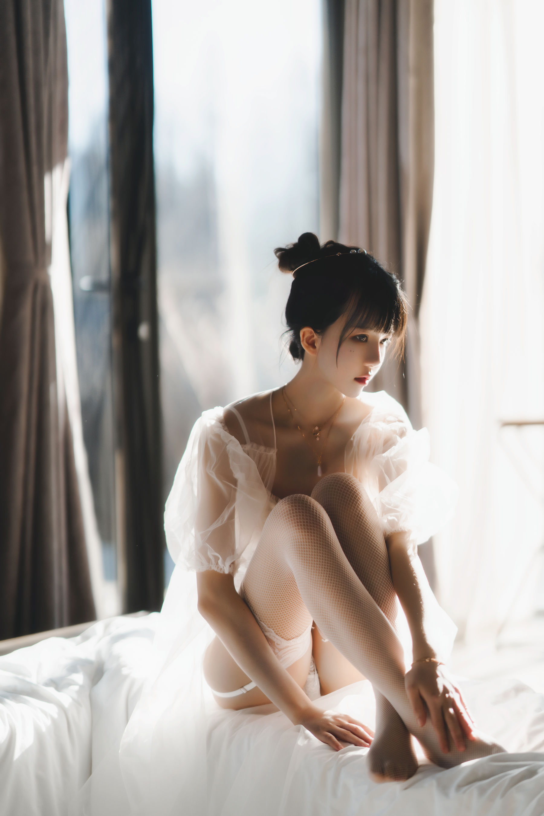 [COSPLAY] 桜桃喵 – 白纱糖