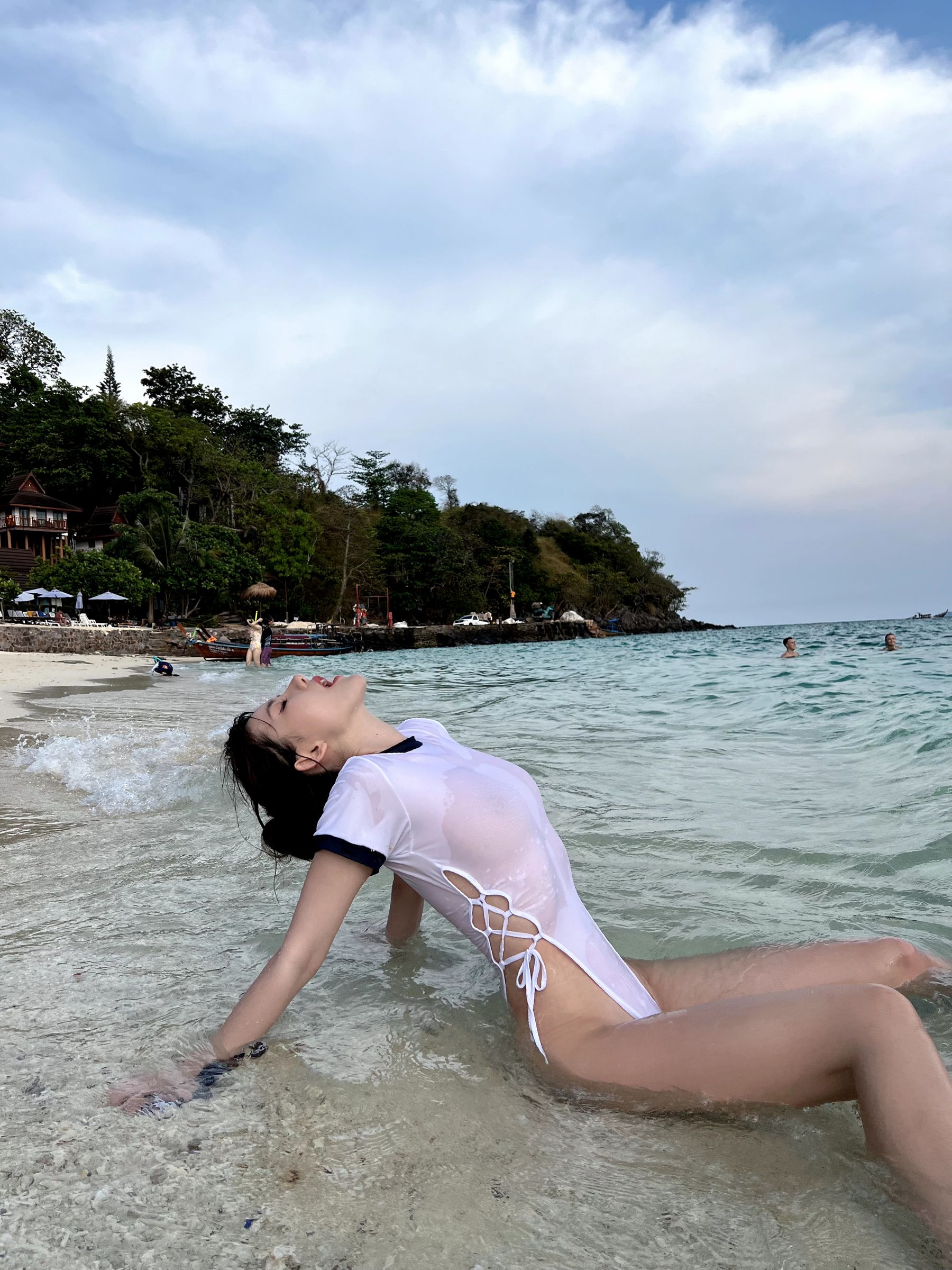 [秀人内购] 就是阿朱啊 诱人私拍福利 海岛透视