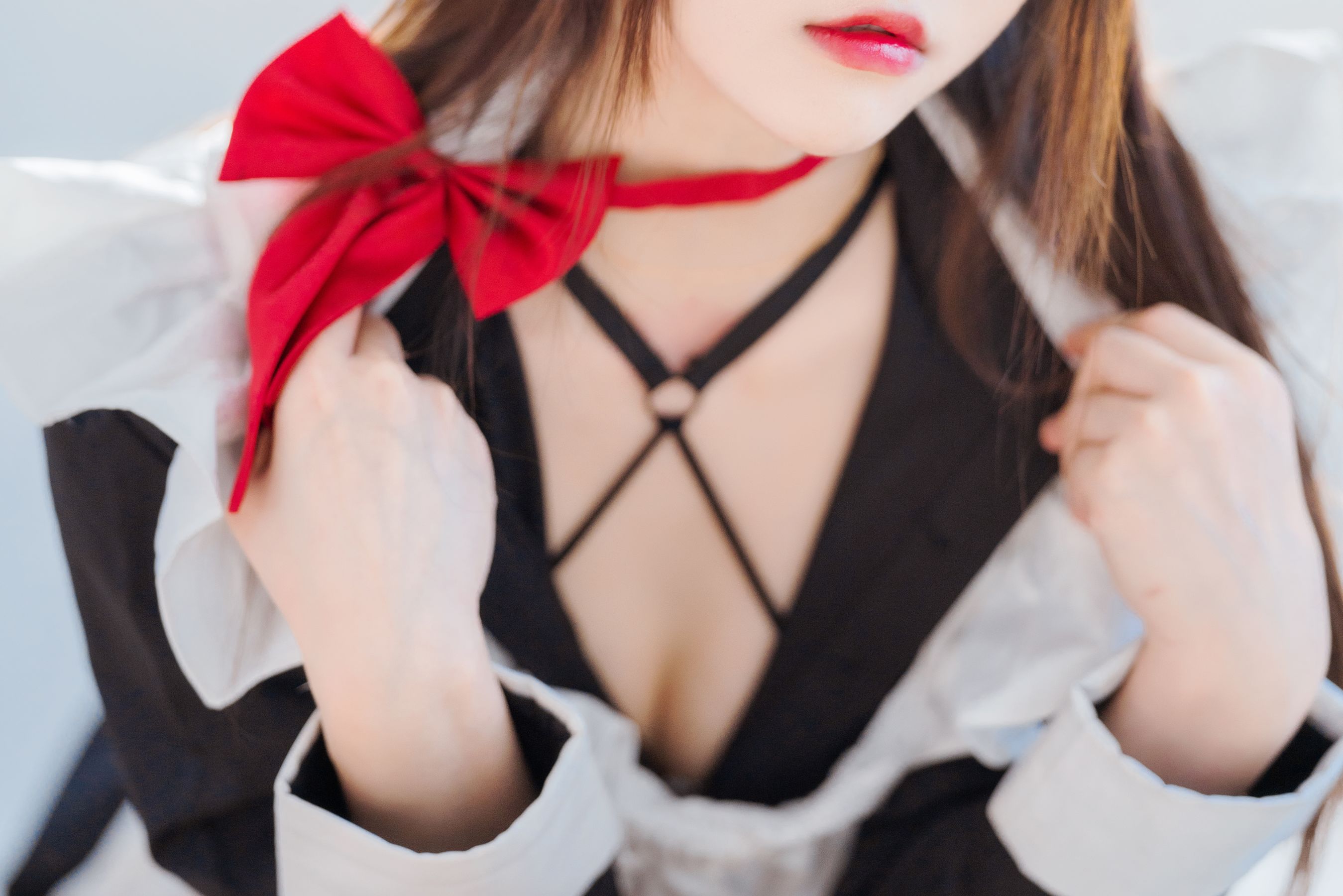 [COSPLAY] 桜桃喵 – 长裙妹抖