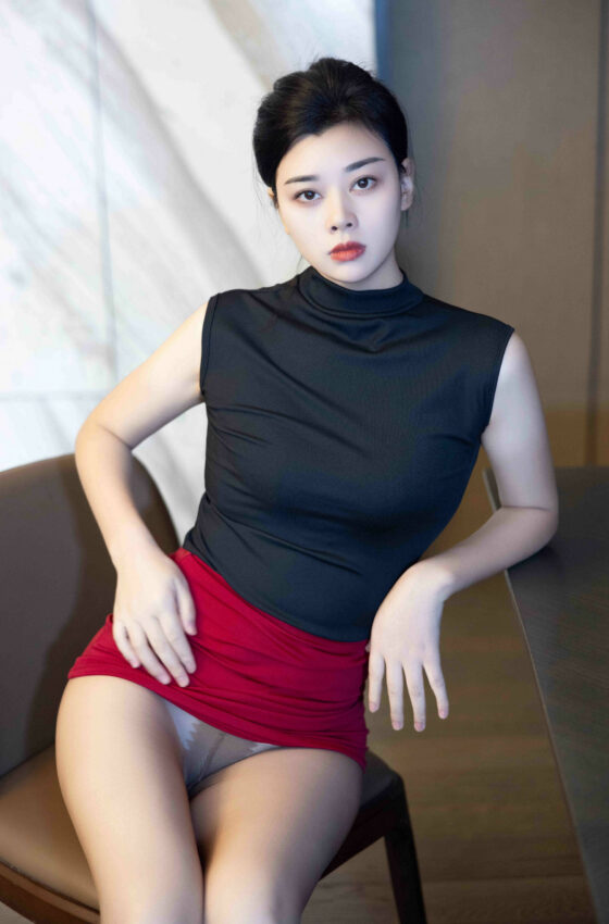 [秀人内购] 徐清妍 诱人私拍福利 OL黑丝