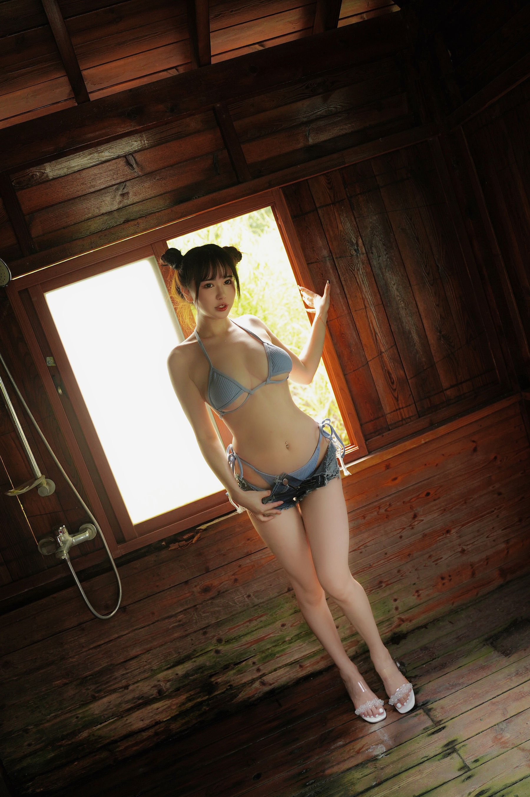 [COSPLAY] Tina很妖孽呀 – 蓝色比基尼