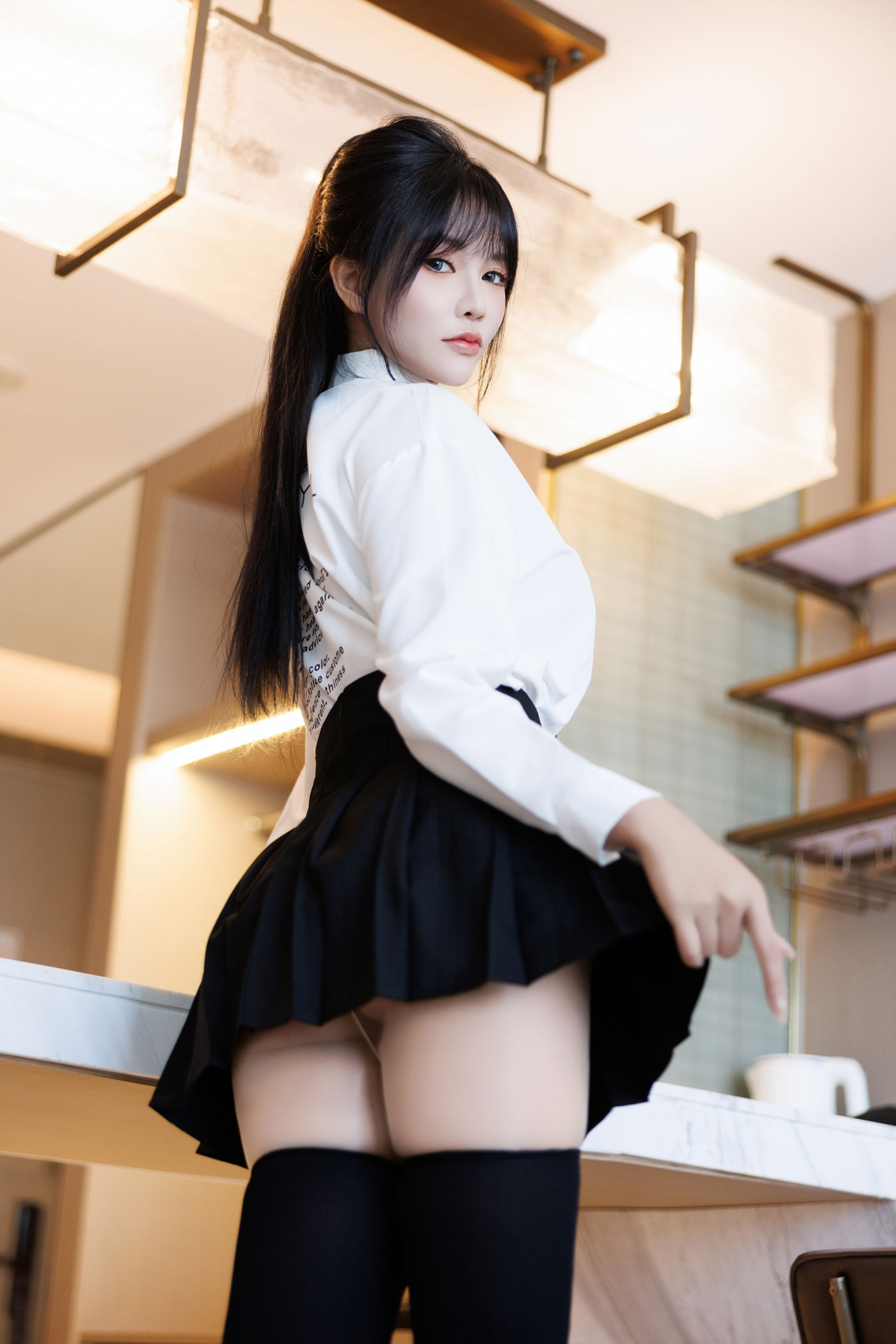 [秀人内购] 娜比 诱人私拍福利 学生装