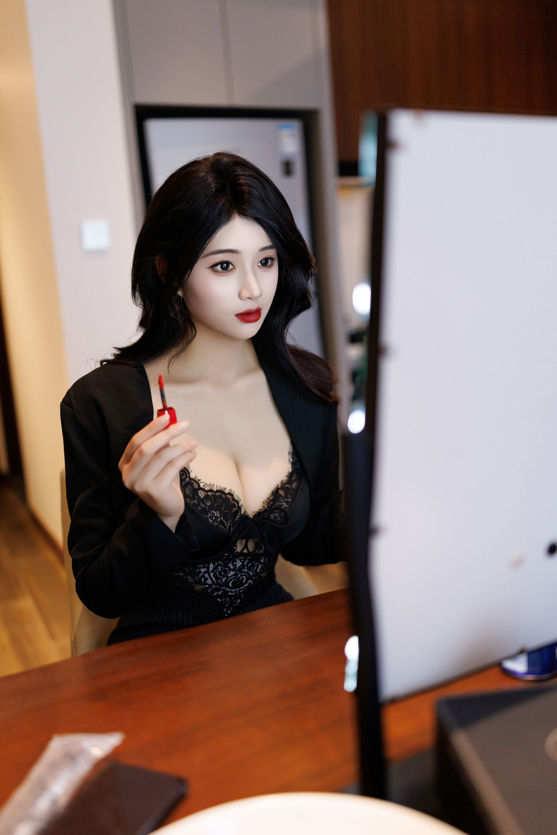 Gallery - [内购] 南乔 诱人私拍福利 御姐风 - 麻豆夹-美女图片-性感写真 - image 5