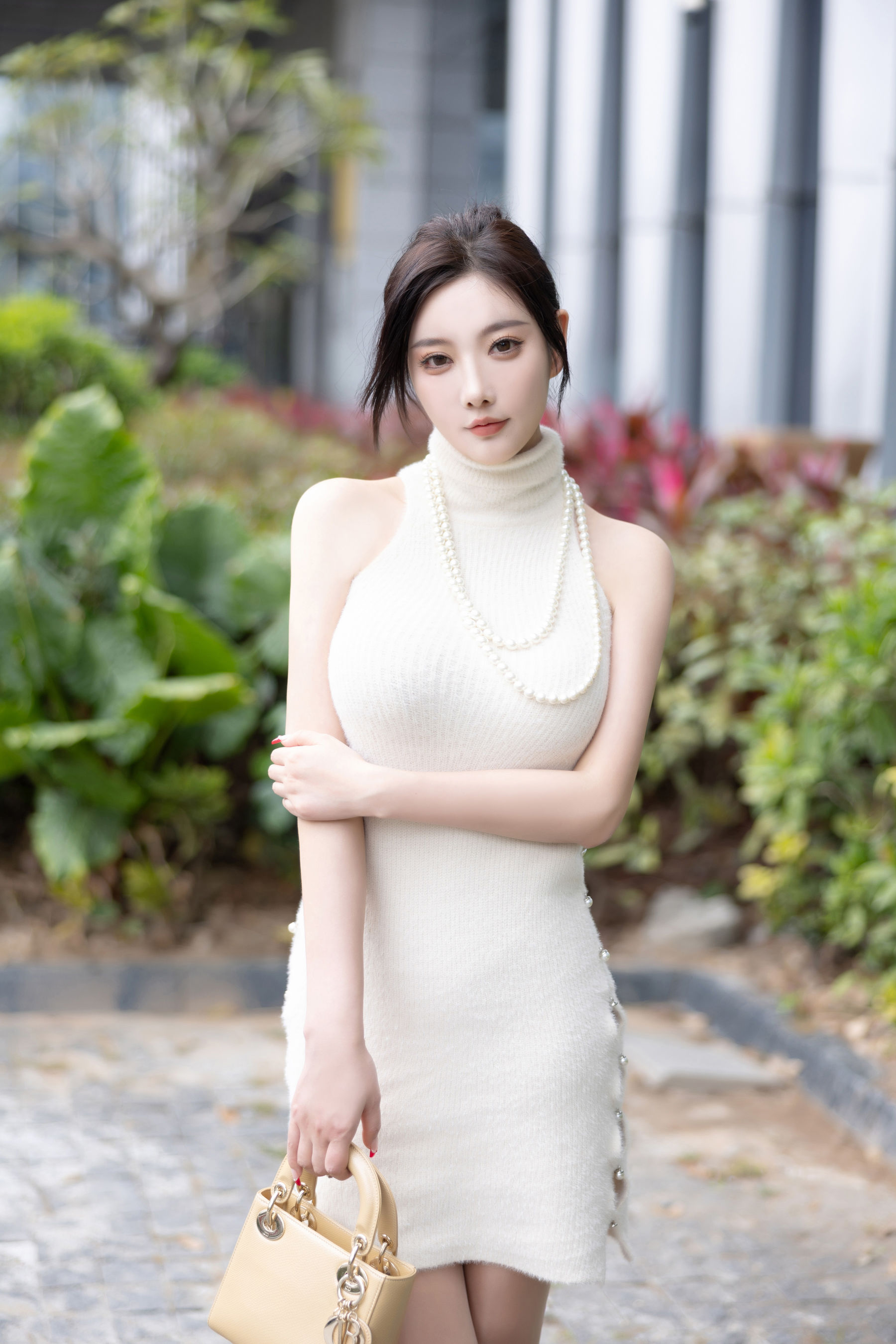 Gallery - [内购] 杨晨晨 诱人私拍福利 浅色连衣短群 - 麻豆夹-美女图片-性感写真 - image 5