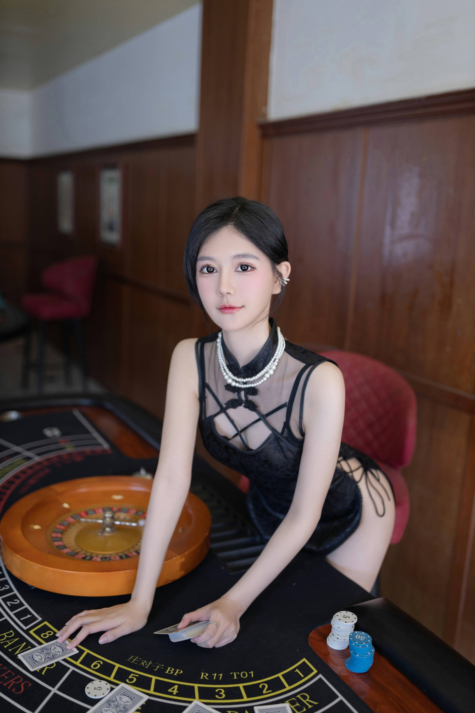 Gallery - [内购] 谢小蒽(幼幼) 诱人私拍福利 性感荷官 - 麻豆夹-美女图片-性感写真 - image 5