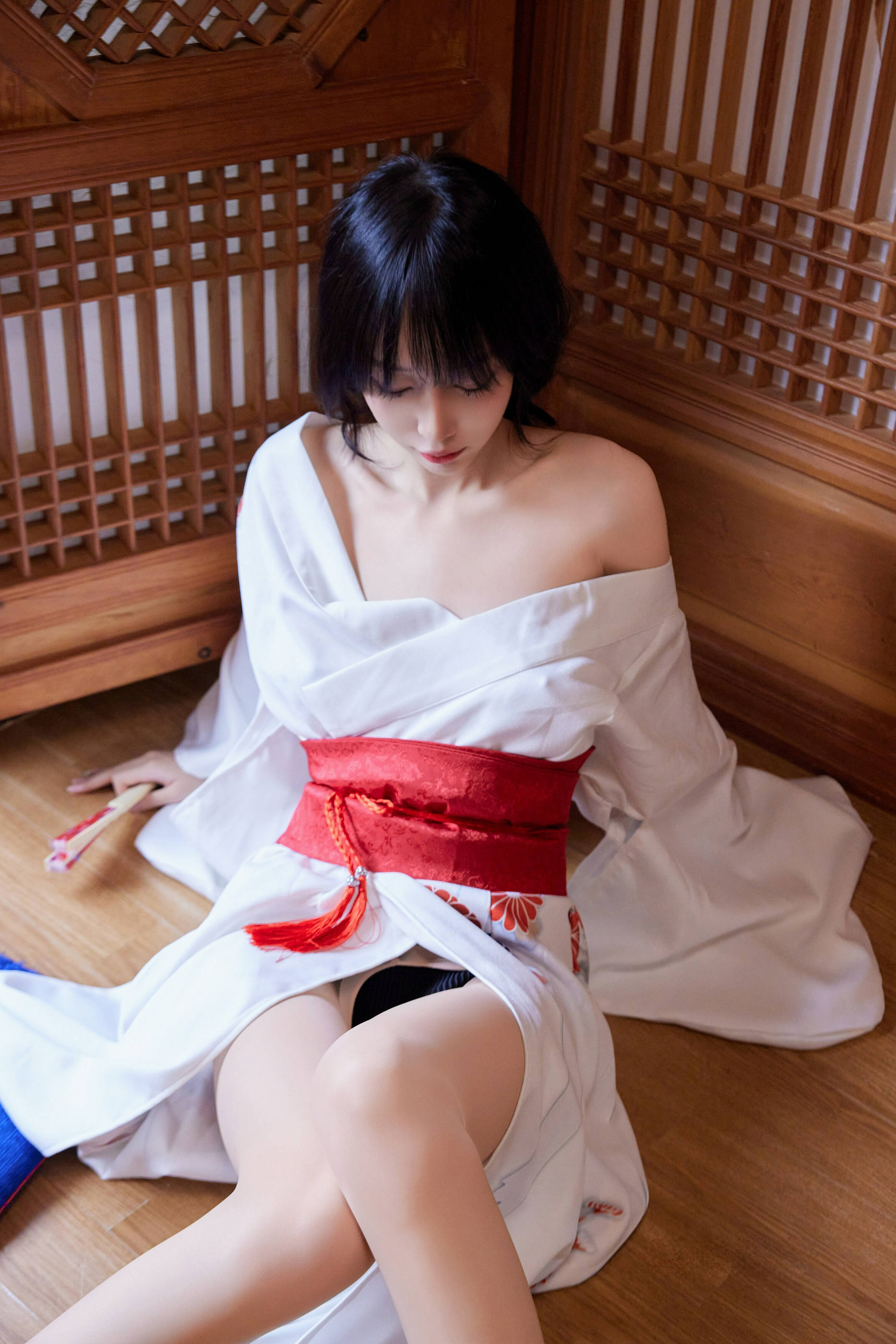[秀人内购] 玥儿玥 诱人私拍福利 日式和服